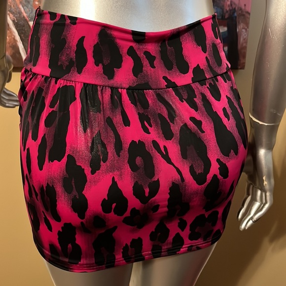 Handmade magenta pink black cheetah leopard animal print mini skirt size small - Picture 4 of 7